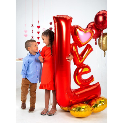 Ходячая фигура LOVE красная